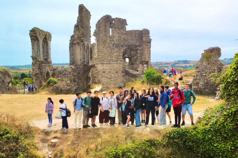 Corfe-Castle